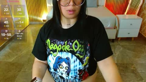 Hey im martina online show from April 9, 6:19 am