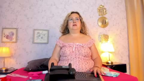 Martina Caicedo online show from April 17, 11:12 am