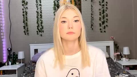 Lisa online show from January 7, 9:01 am