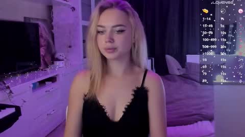 Mary online show from September 10, 5:35 pm