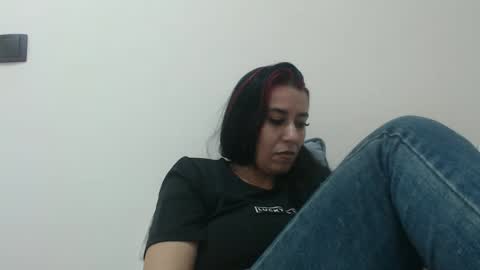 maryem online show from April 9, 1:38 pm