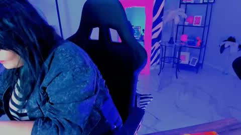 Mary online show from October 21, 8:57 pm