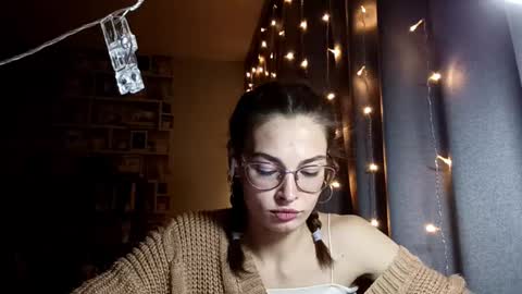 Kelly online show from March 4, 9:16 am