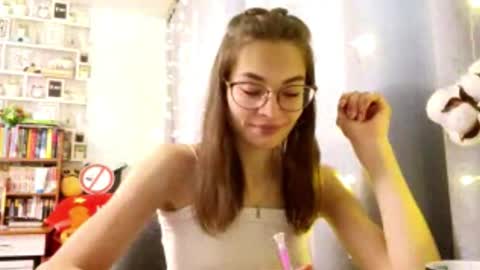 Kelly online show from March 1, 8:14 am