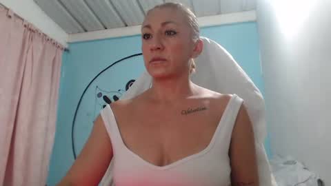 massiel ferreti online show from January 12, 11:32 pm