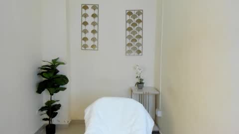 Mathilde  online show from November 30, 4:38 am