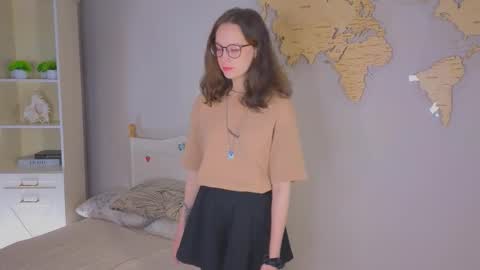 Evie online show from October 21, 11:36 am