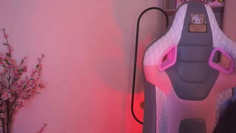 MAVY online show from February 11, 8:10 pm