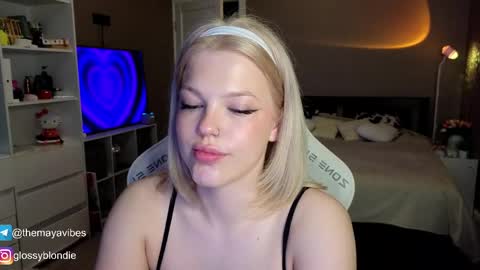 Maya online show from April 5, 3:27 am