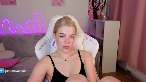 Maya online show from February 14, 4:03 am