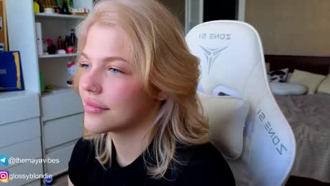 Maya online show from April 1, 8:59 am