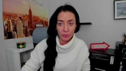 Maya online show from February 19, 6:00 pm