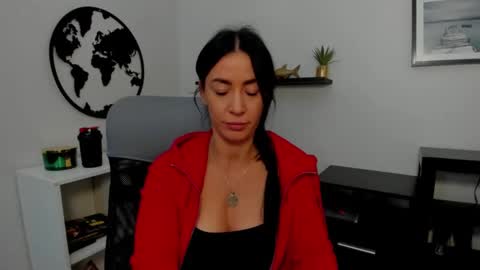 Maya online show from February 3, 6:45 am