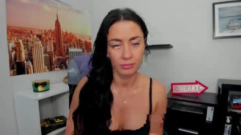 Maya online show from February 21, 7:01 am