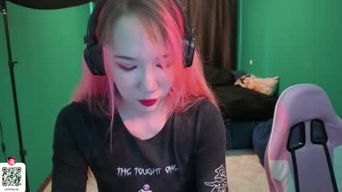 Maya Viola online show from March 10, 6:06 am