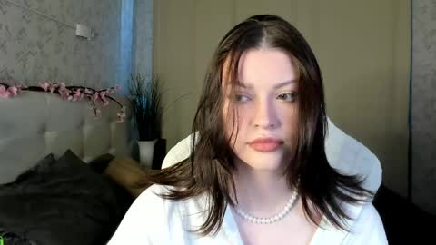 Mimi online show from June 7, 1:01 am