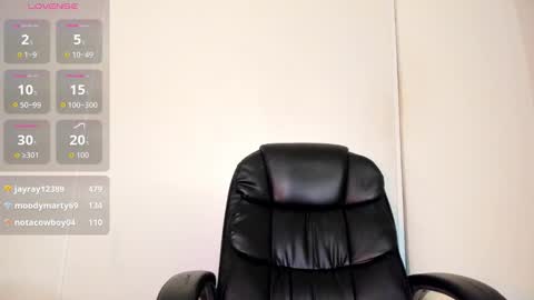 Snapshot of mayaamor chatting on October 10, 7:24 am mayaamor online show from October 10, 7:24 am