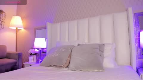 Maya online show from February 26, 4:19 am