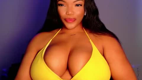 MayBabi online show from April 14, 6:41 pm