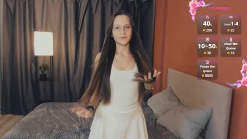 May online show from October 25, 1:52 pm