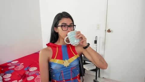 mazikeen_18 online show from May 28, 1:09 pm