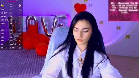 Dina online show from February 14, 9:39 pm