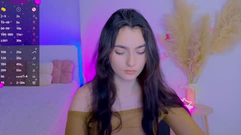 Dina online show from April 17, 8:33 pm