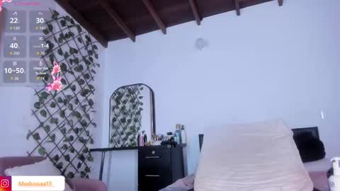 medussa13 online show from March 21, 12:10 pm