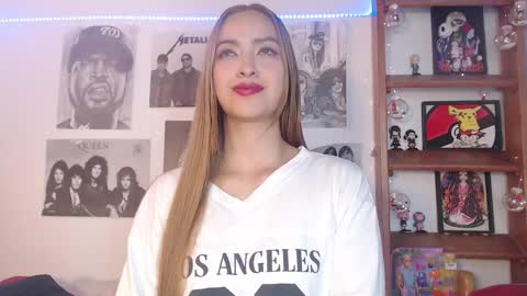 Snapshot of meeowlody chatting on February 1, 1:44 am Emily online show from February 1, 1:44 am