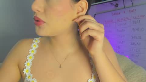 megaan_rouse online show from May 22, 12:25 pm