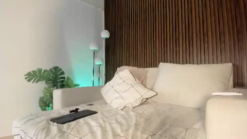 megan online show from June 11, 1:27 am