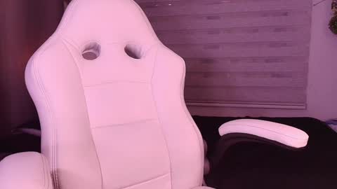 megan akbar online show from January 17, 11:59 am