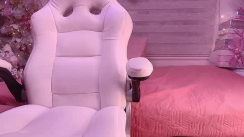 megan akbar online show from December 13, 12:06 pm