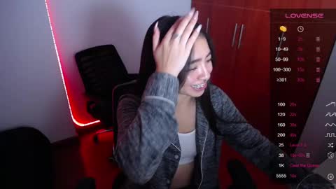 Snapshot of megan_bluee_ chatting on February 21, 4:29 am Megan Bluee online show from February 21, 4:29 am