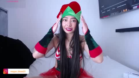 Snapshot of megan_bluee_ chatting on September 15, 2:47 pm Megan Bluee online show from September 15, 2:47 pm