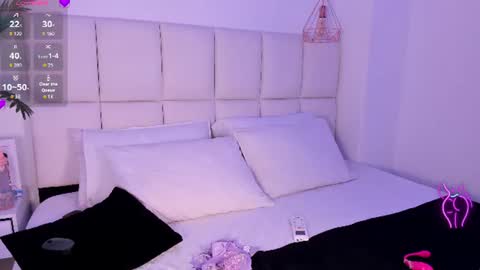 megan_brunette2 online show from July 23, 11:46 pm
