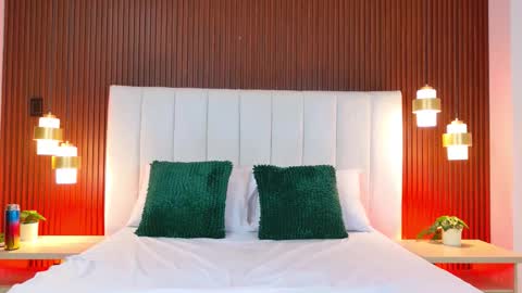 Carolina Paez online show from October 10, 1:38 pm