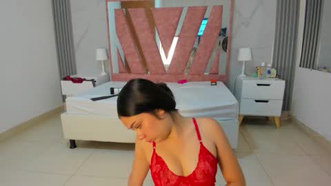 Megan Sweet online show from October 31, 7:40 pm