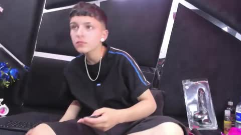 megan_thompsonn_ online show from December 18, 2:16 am