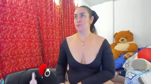meganhotcurvy online show from July 20, 12:07 pm