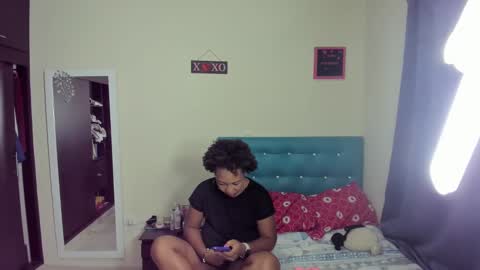 megan        online show from February 20, 2:51 am