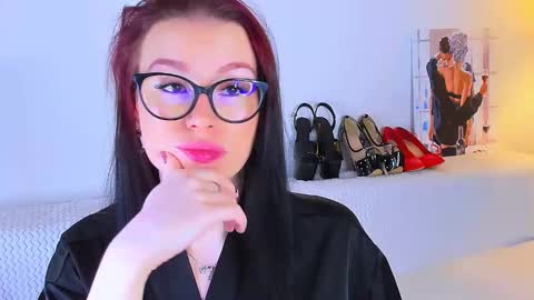 Megan online show from December 13, 7:53 pm