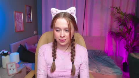 megg_ryan online show from April 5, 2:05 pm