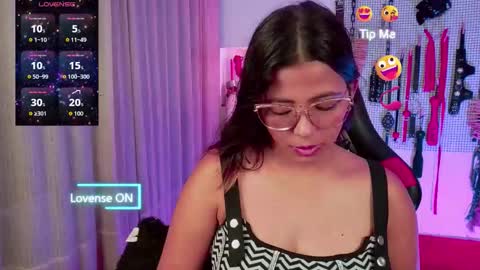 Snapshot of meggan_greey chatting on October 4, 9:52 pm Your best slave  online show from October 4, 9:52 pm