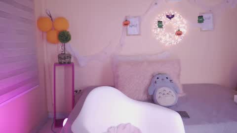 Meggie 1J online show from October 31, 1:40 am