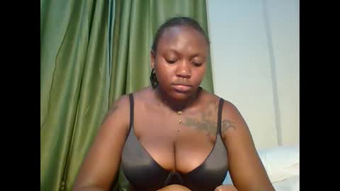 meghan_spice online show from October 13, 6:32 pm
