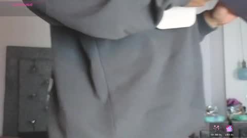 Meghan  online show from December 16, 8:04 pm