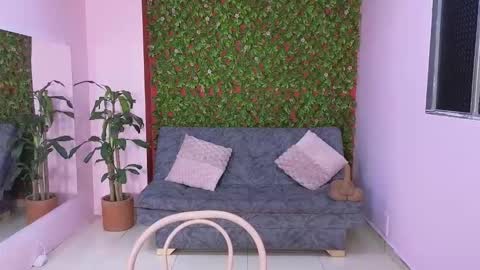 Mei online show from February 13, 9:38 pm