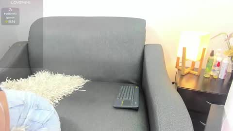 melan_owen online show from March 7, 11:07 am