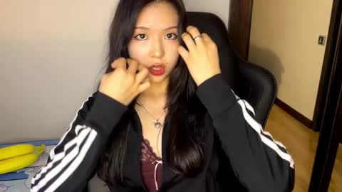 Melana online show from March 7, 2:23 pm